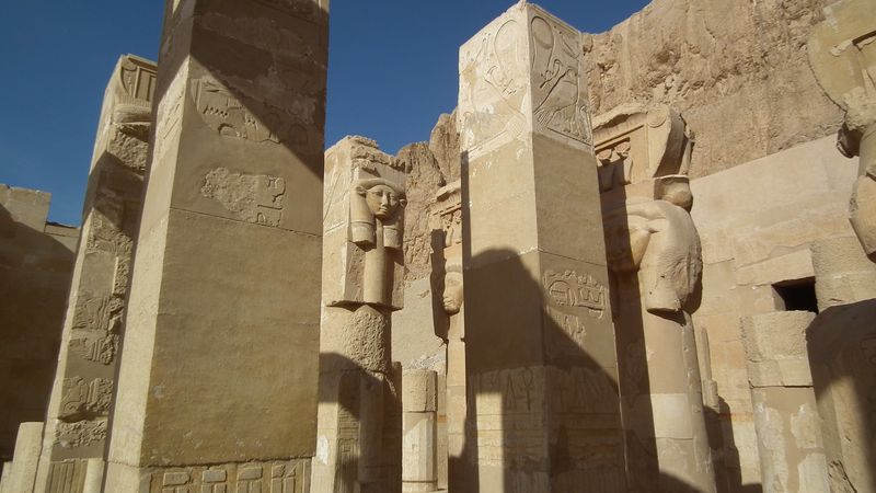 Faraónico Egipto - Blogs de Egipto - Dia 3: Templo funerario de Hatshepsut (9)