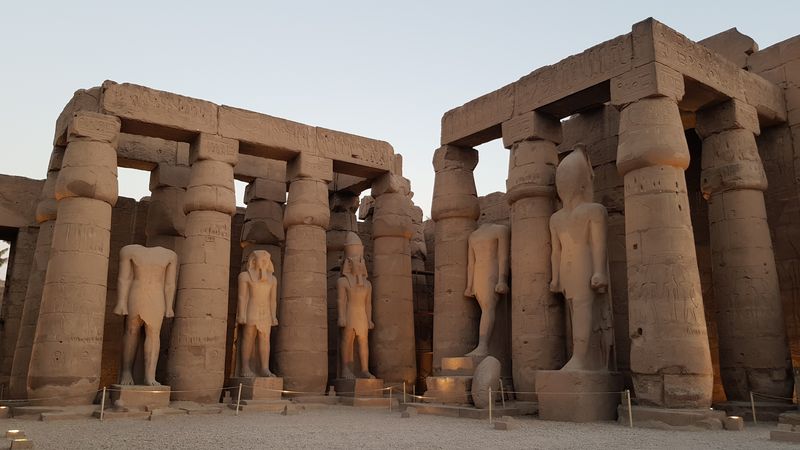 Dia 3: Templo de Luxor de noche - Faraónico Egipto (15)