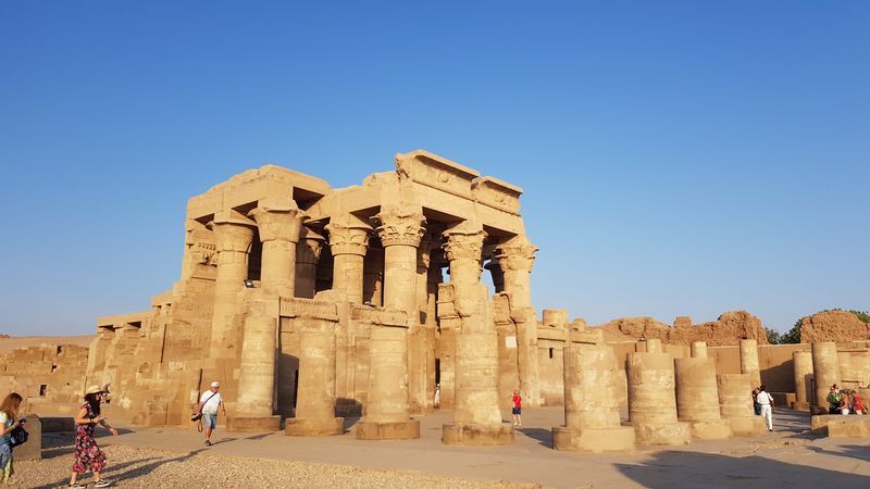 Día 10: Templos en el camino. Komombo y el museo del cocodrilo - Faraónico Egipto (5)