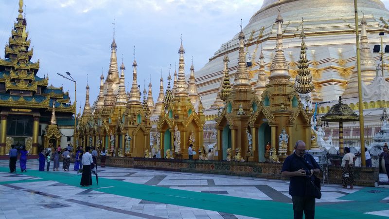 Yangon, tres días no sucesivos. - Myanmar. Hay que ir. (41)