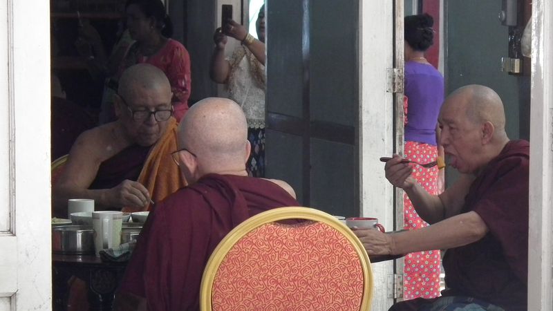 Myanmar. Hay que ir. - Blogs de Myanmar - Mandalay y otras ciudades imperiales. (8)