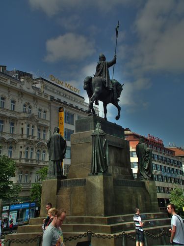 La bella Praga en 6 días - Blogs de Checa Rep. - Jueves. La ciudad nueva y otros lugares. (15)